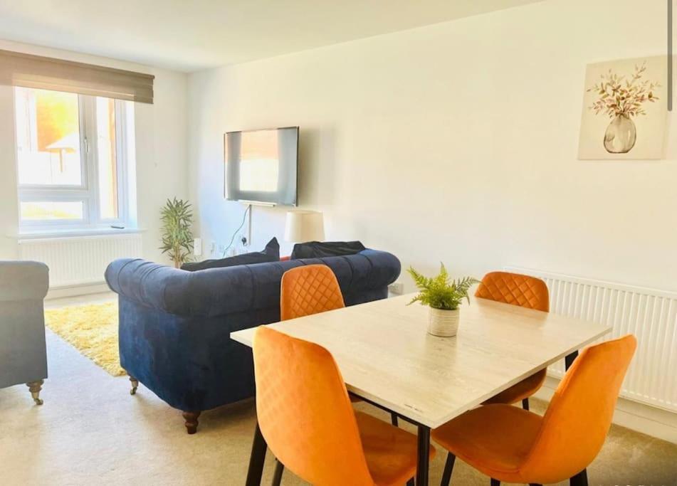 Ashford Retreat - Luxury Home With Double Parking Екстериор снимка